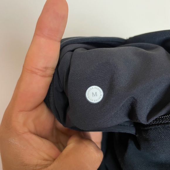 Lululemon Sojourn Jacket - Picture 9 of 9